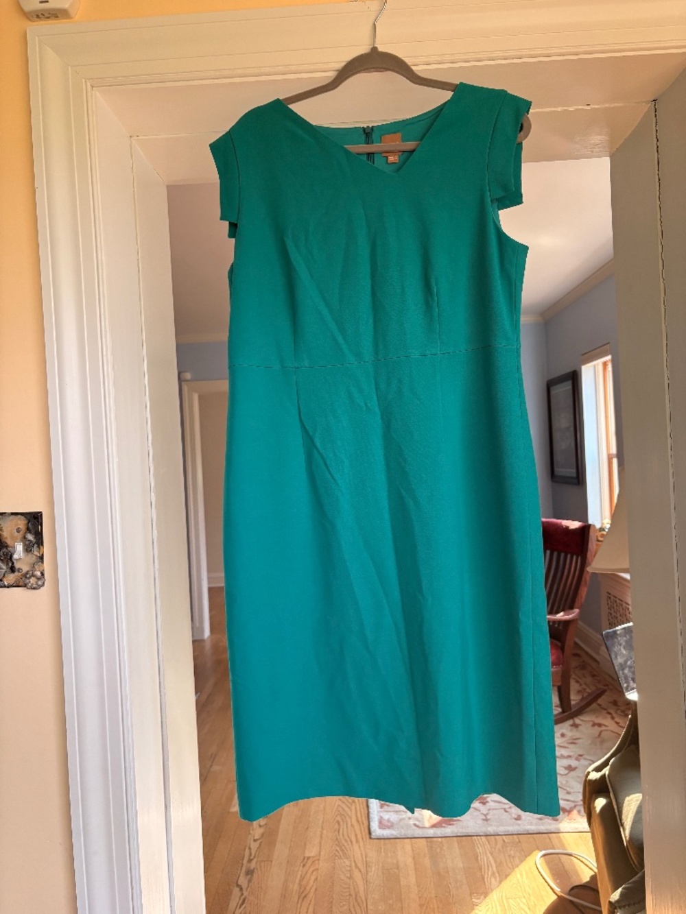 BOSS Aqua Blue Green Teal Cap Shortsleeve Ponte Crepe Sheath Vneck Dress Size 12
